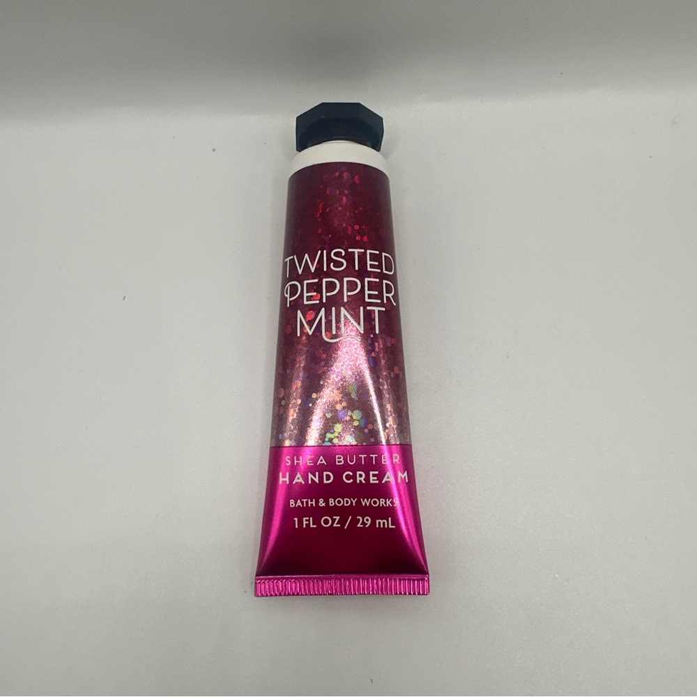 Bath & Body Works Twisted Peppermint Hand Cream - Red and Pink
